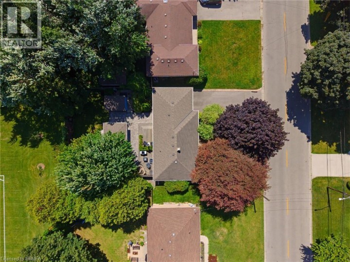 Photo 33 at 35 Varadi Avenue, Brier Park, Brantford