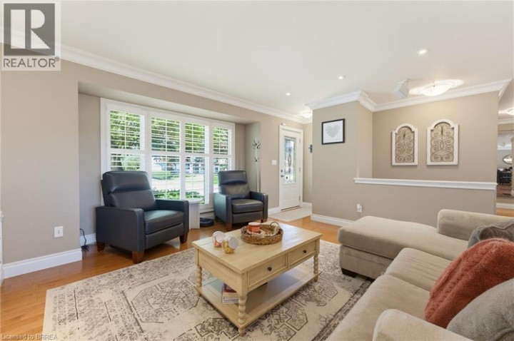 Photo 9 at 35 Varadi Avenue, Brier Park, Brantford