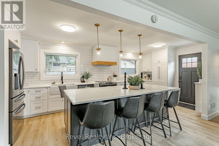 Photo 9 at 811 Hughson Street, Woodstock - North, Woodstock