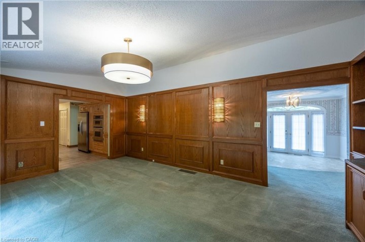Photo 13 at 68 Royal Oak Drive, Rosedale / Gable Height, Brantford