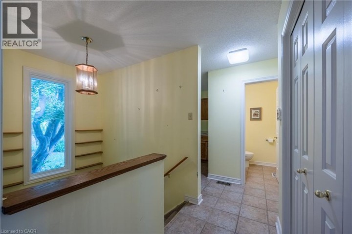 Photo 25 at 68 Royal Oak Drive, Rosedale / Gable Height, Brantford