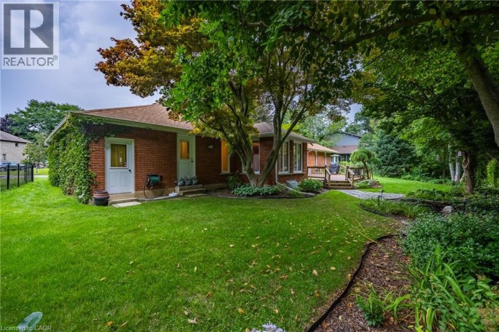 Photo 42 at 68 Royal Oak Drive, Rosedale / Gable Height, Brantford