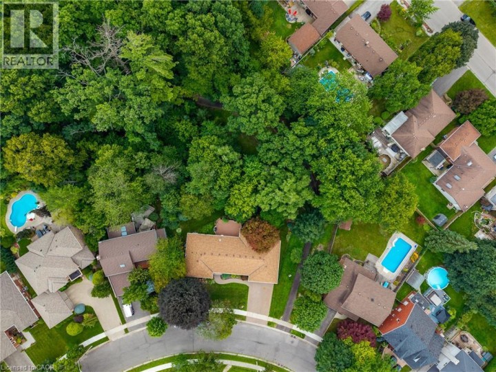 Photo 43 at 68 Royal Oak Drive, Rosedale / Gable Height, Brantford