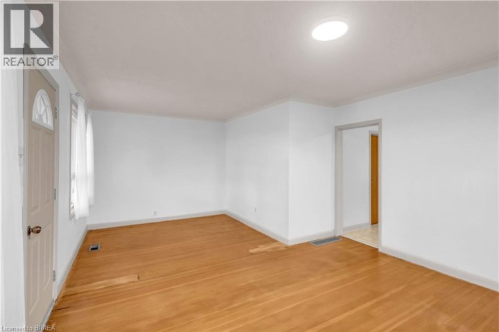 Photo 5 at 1097 W Colborne Street, Sw Rural, Brantford
