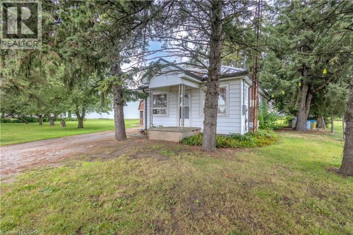 Photo 3 at 1097 W Colborne Street, Sw Rural, Brantford