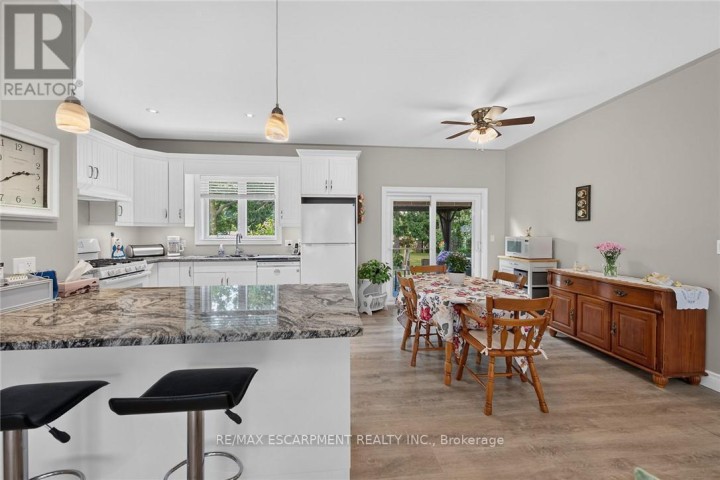 Photo 10 at 26 Stonebridge Place, Simcoe, Norfolk County