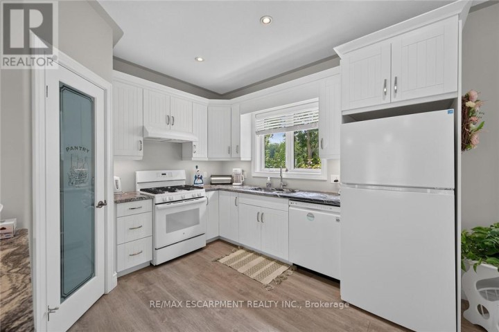 Photo 14 at 26 Stonebridge Place, Simcoe, Norfolk County