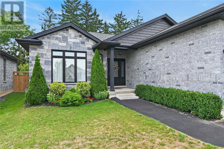Photo 3 at 26 Stonebridge Place, Simcoe, Norfolk County