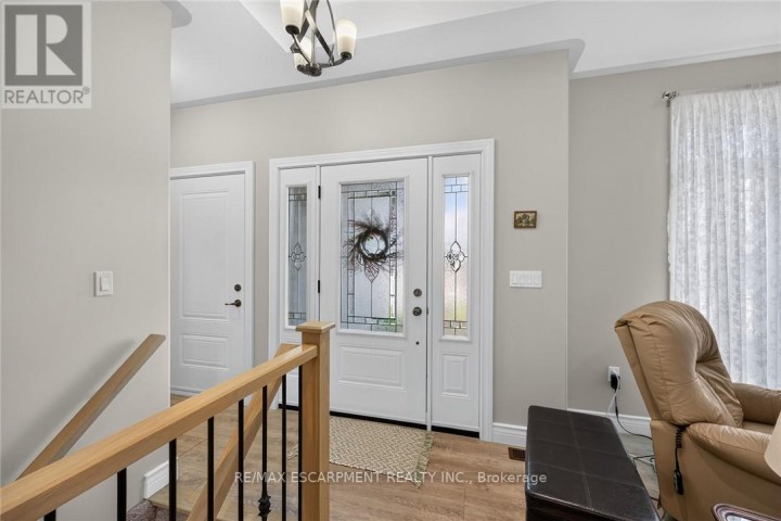Photo 5 at 26 Stonebridge Place, Simcoe, Norfolk County