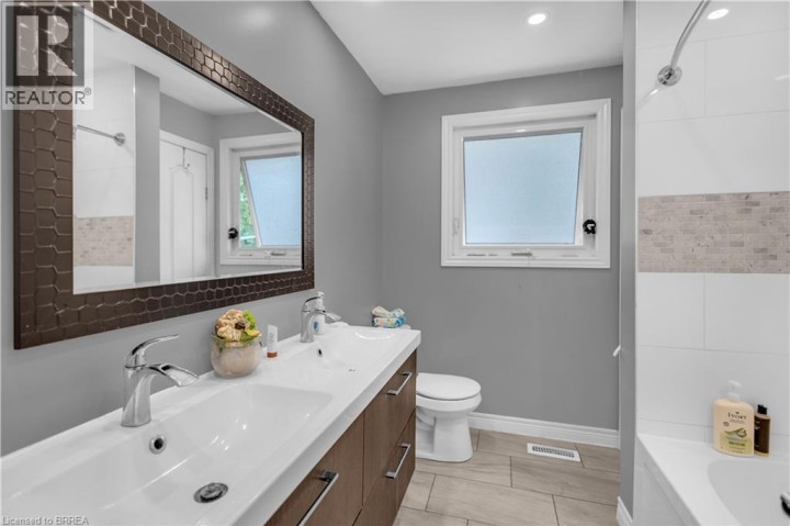 Photo 23 at 92 Brier Park Road, Brier Park, Brantford