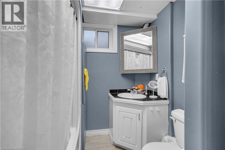 Photo 30 at 92 Brier Park Road, Brier Park, Brantford