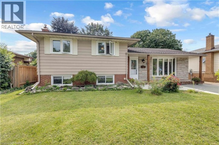 Photo 1 at 92 Brier Park Road, Brier Park, Brantford