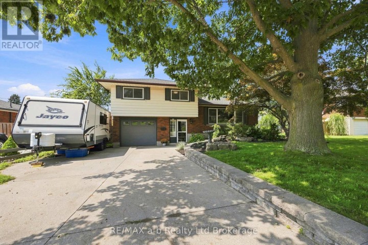 Photo 2 at 269 Ferncrest Road, Woodstock - North, Woodstock