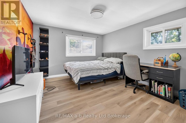 Photo 22 at 269 Ferncrest Road, Woodstock - North, Woodstock
