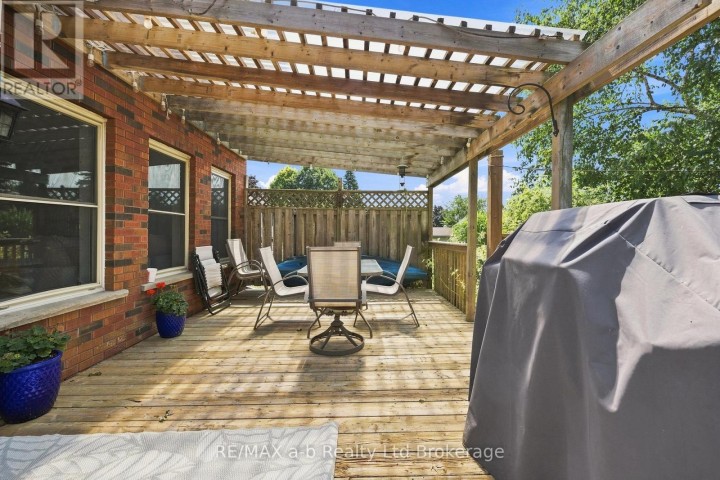 Photo 34 at 269 Ferncrest Road, Woodstock - North, Woodstock