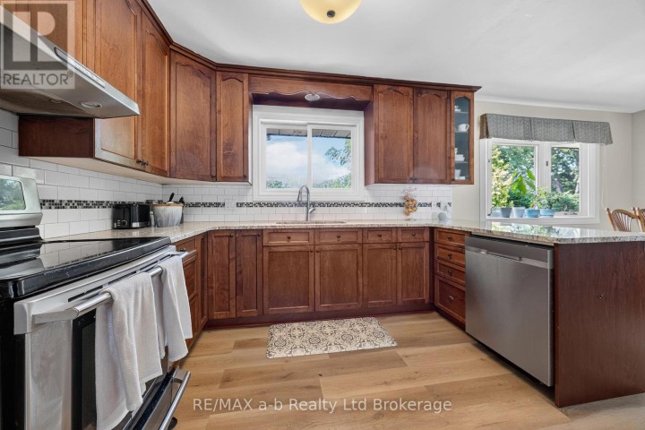 Photo 9 at 269 Ferncrest Road, Woodstock - North, Woodstock