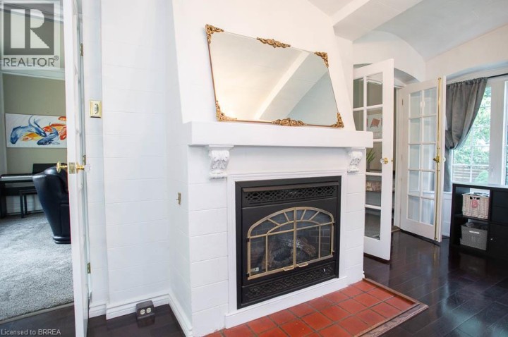 Photo 11 at 116 Dufferin Avenue, Holmedale, Brantford