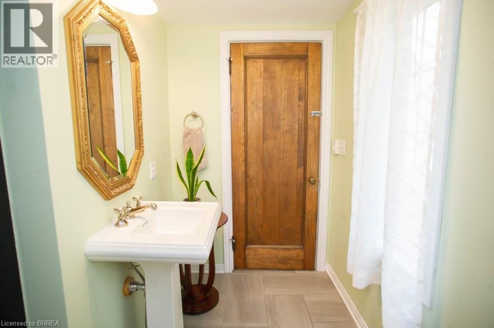 Photo 19 at 116 Dufferin Avenue, Holmedale, Brantford