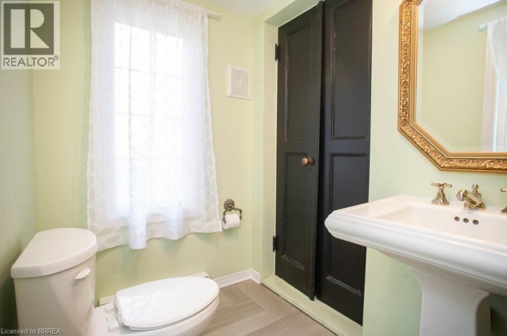 Photo 20 at 116 Dufferin Avenue, Holmedale, Brantford