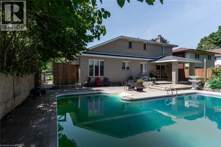 Photo 7 at 267 Memorial Drive, Cedarland, Brantford