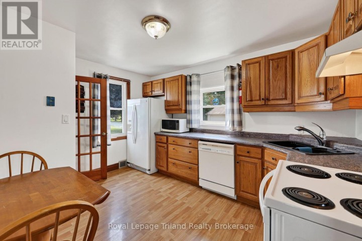 Photo 10 at 241 W Delatre Street, Ingersoll (Thamesford), Ingersoll