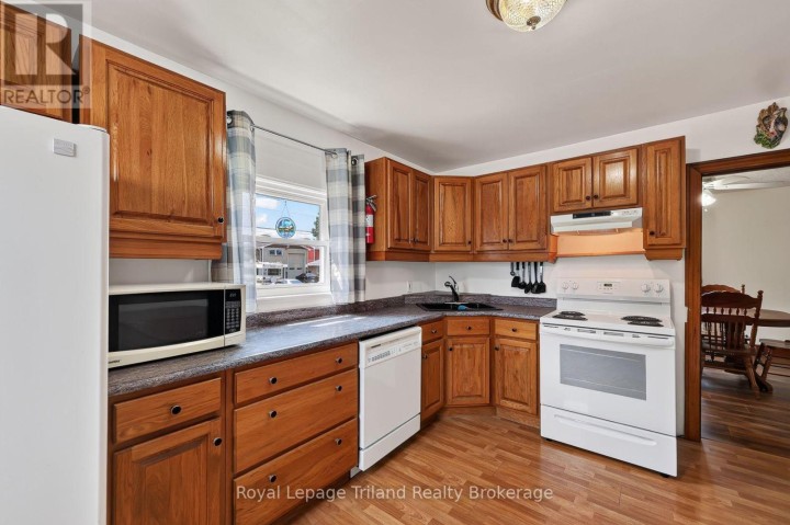 Photo 11 at 241 W Delatre Street, Ingersoll (Thamesford), Ingersoll