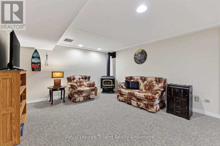 Photo 33 at 241 W Delatre Street, Ingersoll (Thamesford), Ingersoll