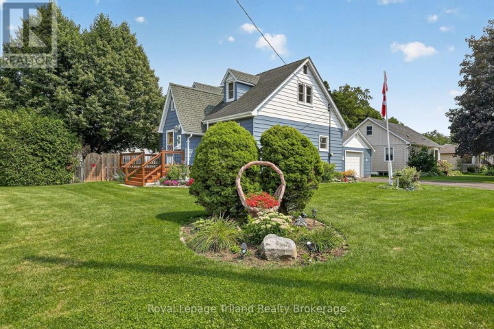 Photo 5 at 241 W Delatre Street, Ingersoll (Thamesford), Ingersoll