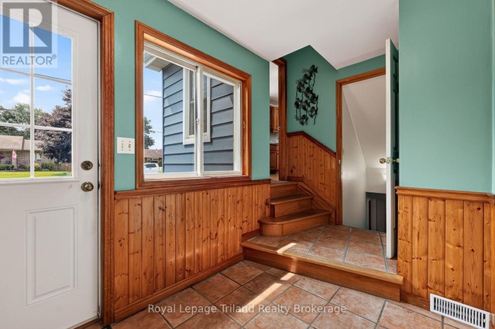 Photo 9 at 241 W Delatre Street, Ingersoll (Thamesford), Ingersoll