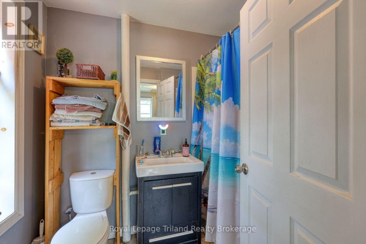 Photo 12 at 333234 Plank Line Road, Mount Elgin, South-West Oxford
