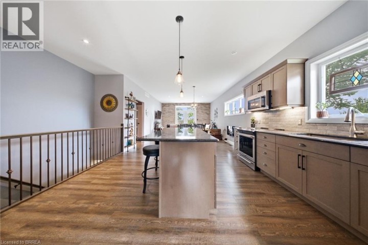Photo 10 at 14 Ridgewood Court, Woodstock - North, Woodstock