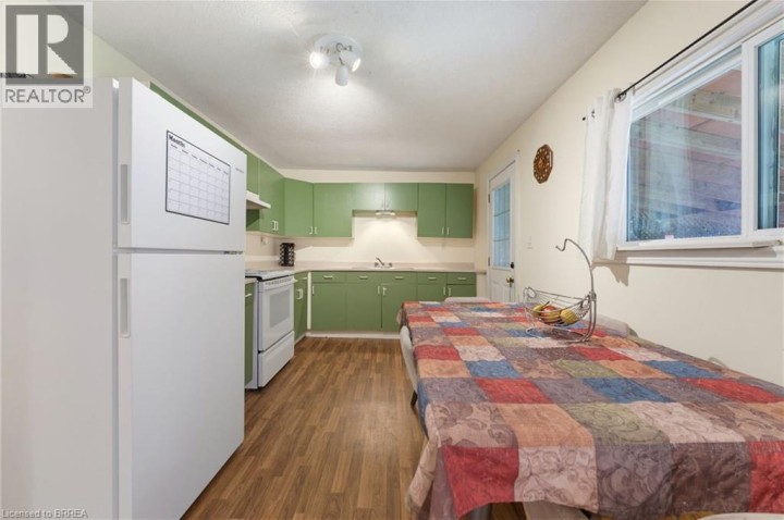 Photo 6 at 128 Mary Street, Victoria / Arthur, Brantford