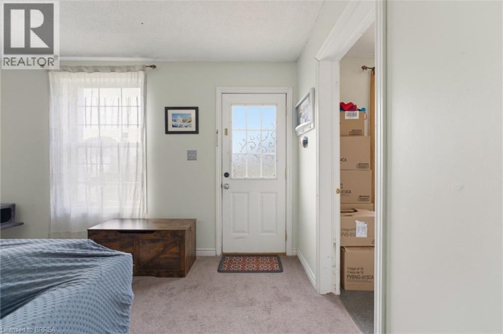 Photo 3 at 128 Mary Street, Victoria / Arthur, Brantford