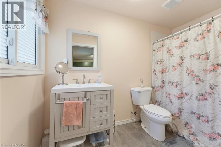 Photo 12 at 128 Mary Street, Victoria / Arthur, Brantford
