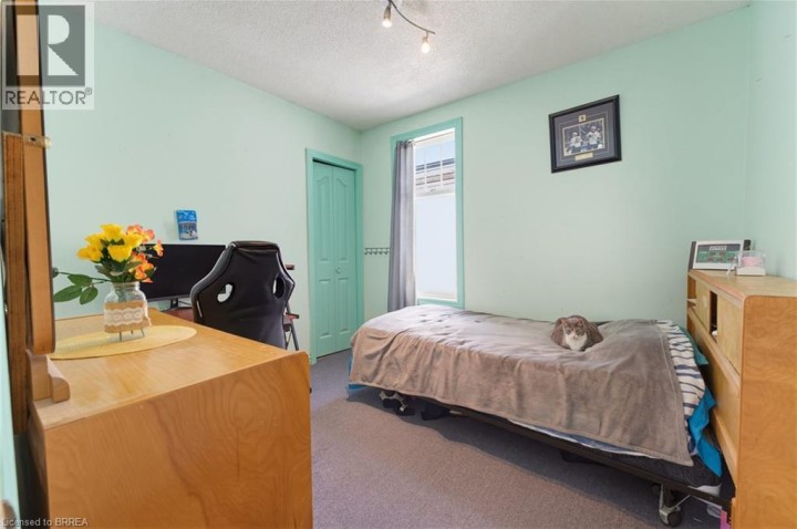 Photo 9 at 128 Mary Street, Victoria / Arthur, Brantford