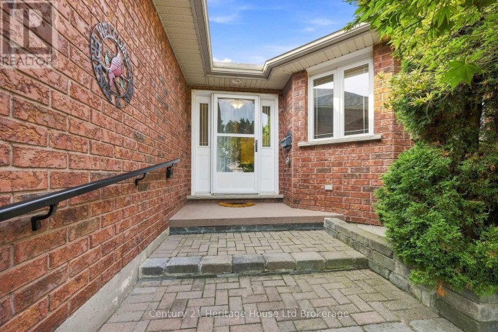 Photo 2 at 43 Beech Boulevard, Tillsonburg