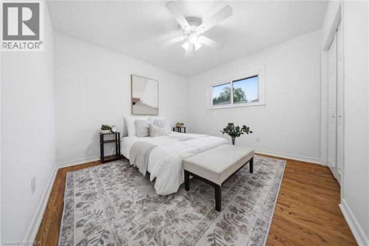 Photo 15 at 2 Frontenac Avenue, Fairview / Greenbrier, Brantford