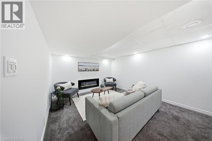 Photo 19 at 2 Frontenac Avenue, Fairview / Greenbrier, Brantford