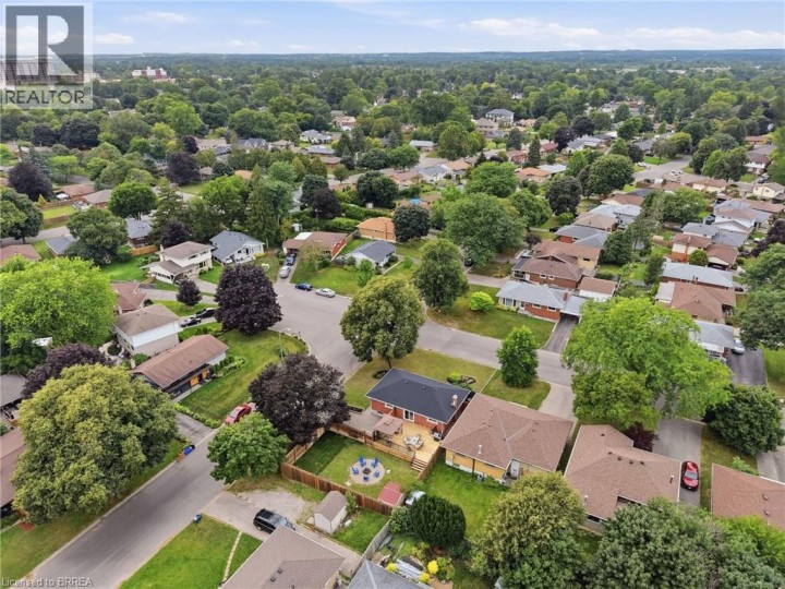 Photo 36 at 2 Frontenac Avenue, Fairview / Greenbrier, Brantford
