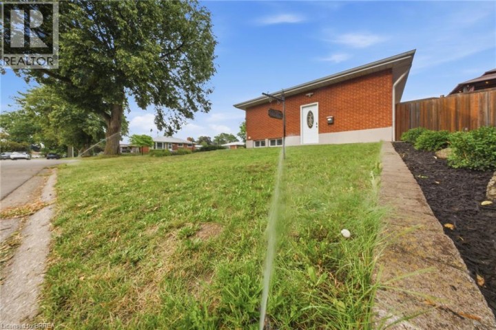 Photo 40 at 2 Frontenac Avenue, Fairview / Greenbrier, Brantford