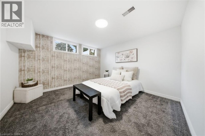 Photo 20 at 2 Frontenac Avenue, Fairview / Greenbrier, Brantford