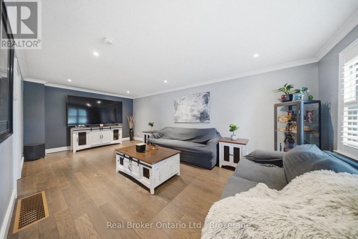 Photo 11 at 175 Grand River Avenue, Brantford