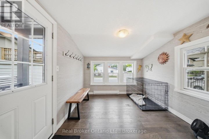 Photo 13 at 175 Grand River Avenue, Brantford