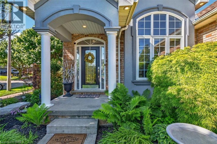 Photo 2 at 62 Varley Crescent, Northridge, Brantford