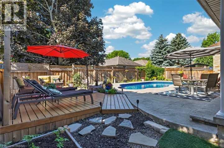 Photo 7 at 62 Varley Crescent, Northridge, Brantford