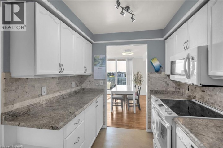 Photo 4 at 815 - 9 Bonheur Court, Brantwood Park, Brantford