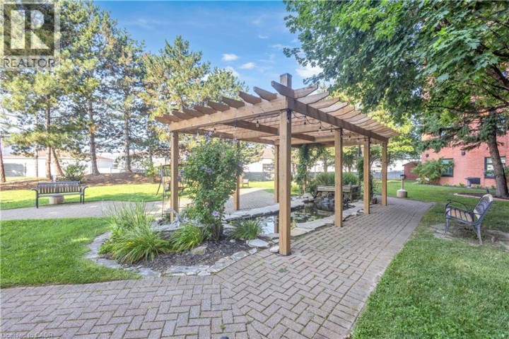 Photo 27 at 815 - 9 Bonheur Court, Brantwood Park, Brantford