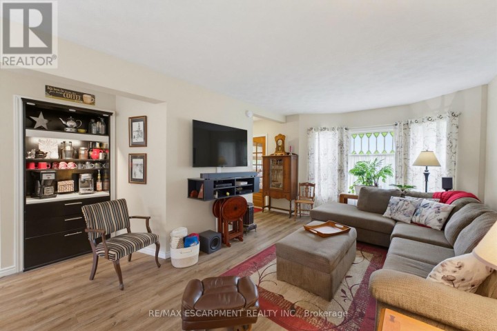 Photo 11 at 19 First Avenue, Port Dover, Norfolk County