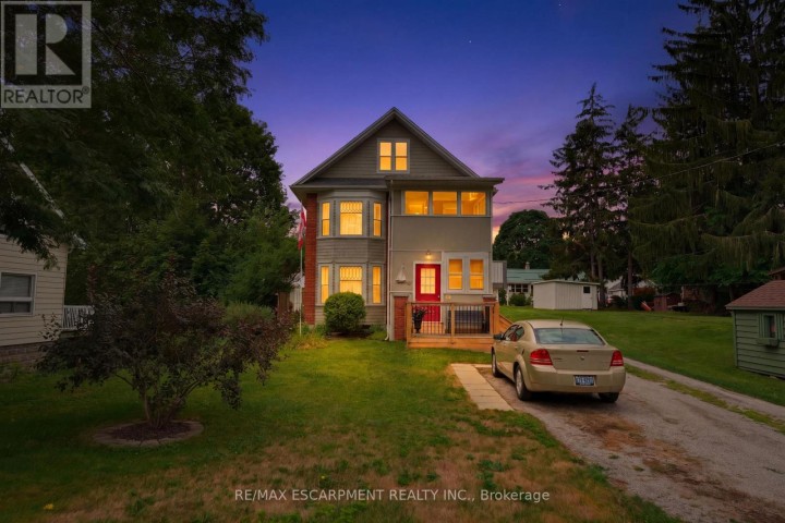 Photo 2 at 19 First Avenue, Port Dover, Norfolk County