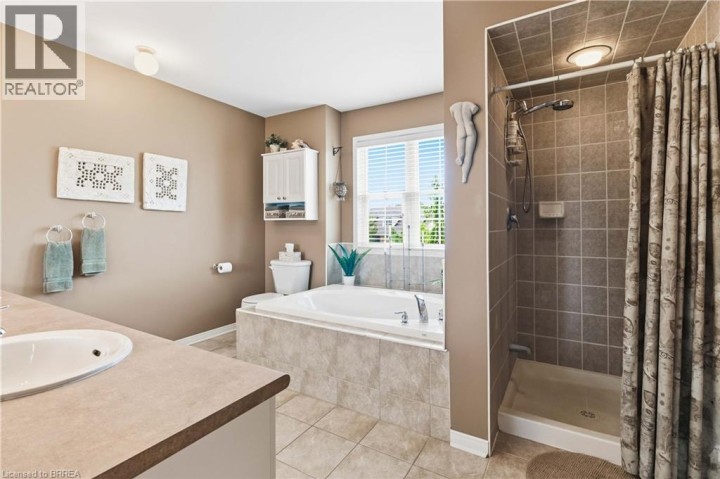 Photo 32 at 175 Blackburn Drive, Shellard Lane, Brantford